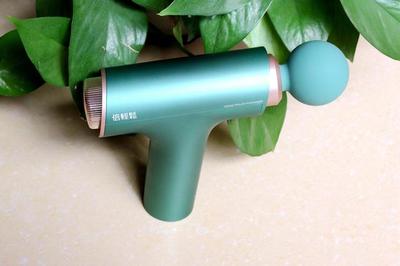 健身必備，告別肌肉酸痛 倍輕松(breo)筋膜槍的全面指南